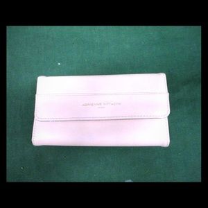 ✂️Final Price Cut✂️Adrienne Vittadini pink wallet